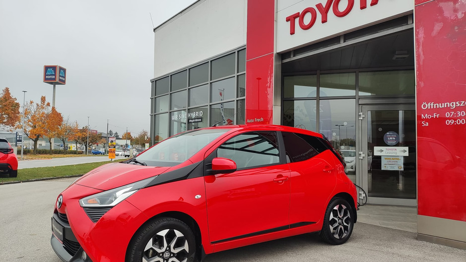 Toyota Aygo 1,0 VVT-i x-play Limousine